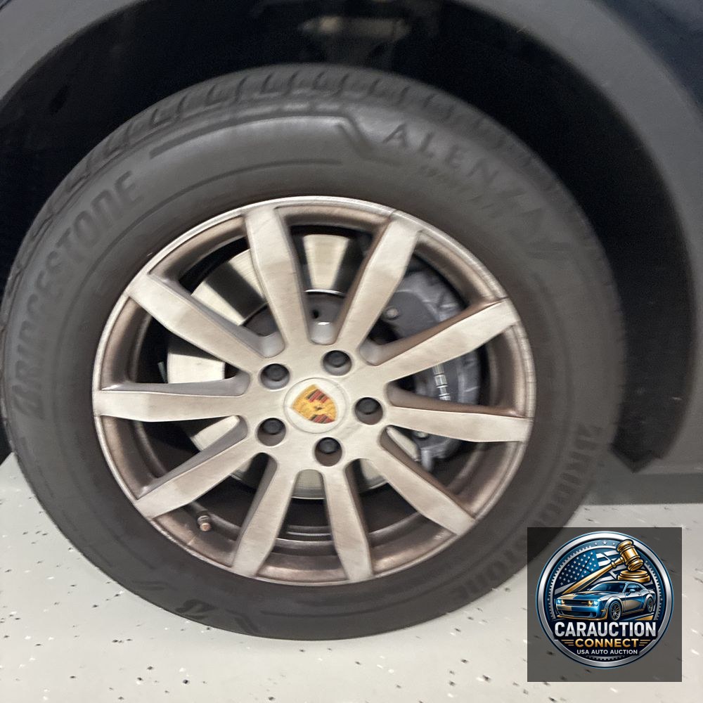2022 Porsche Cayenne Base