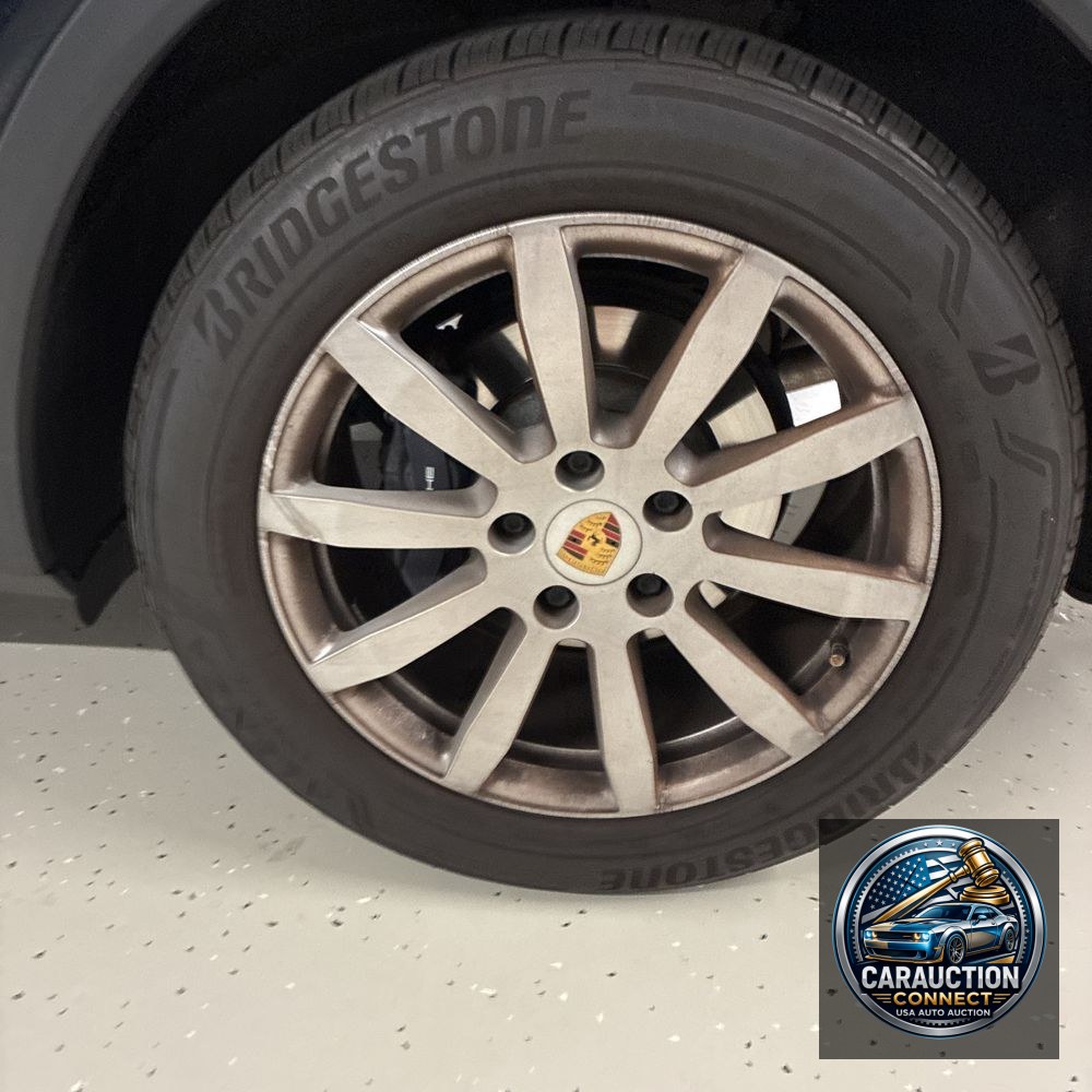 2022 Porsche Cayenne Base