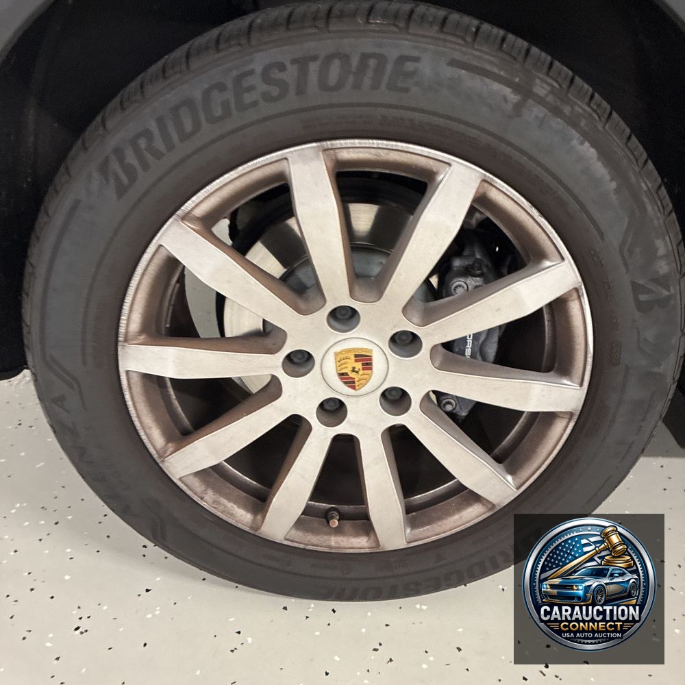 2022 Porsche Cayenne Base