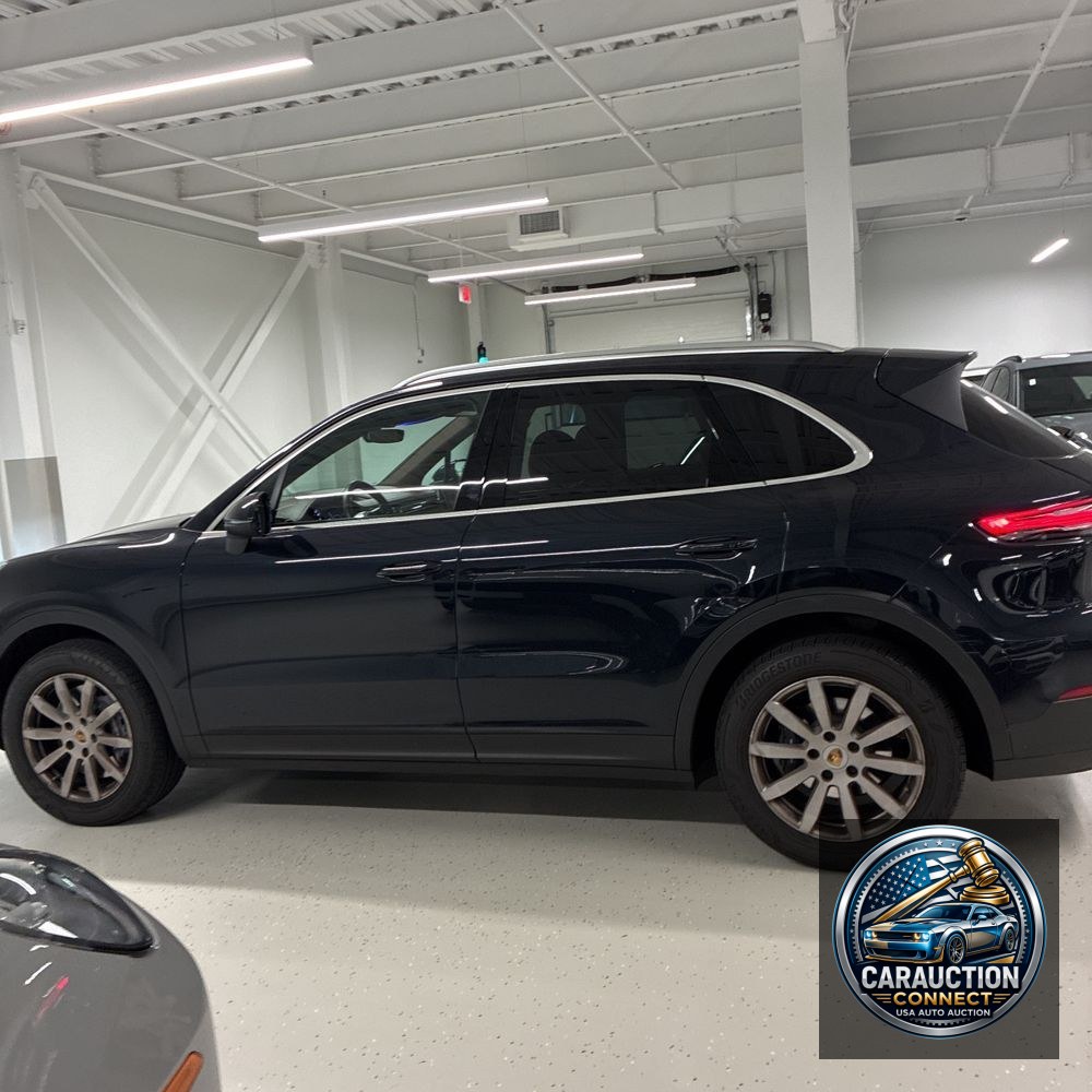 2022 Porsche Cayenne Base
