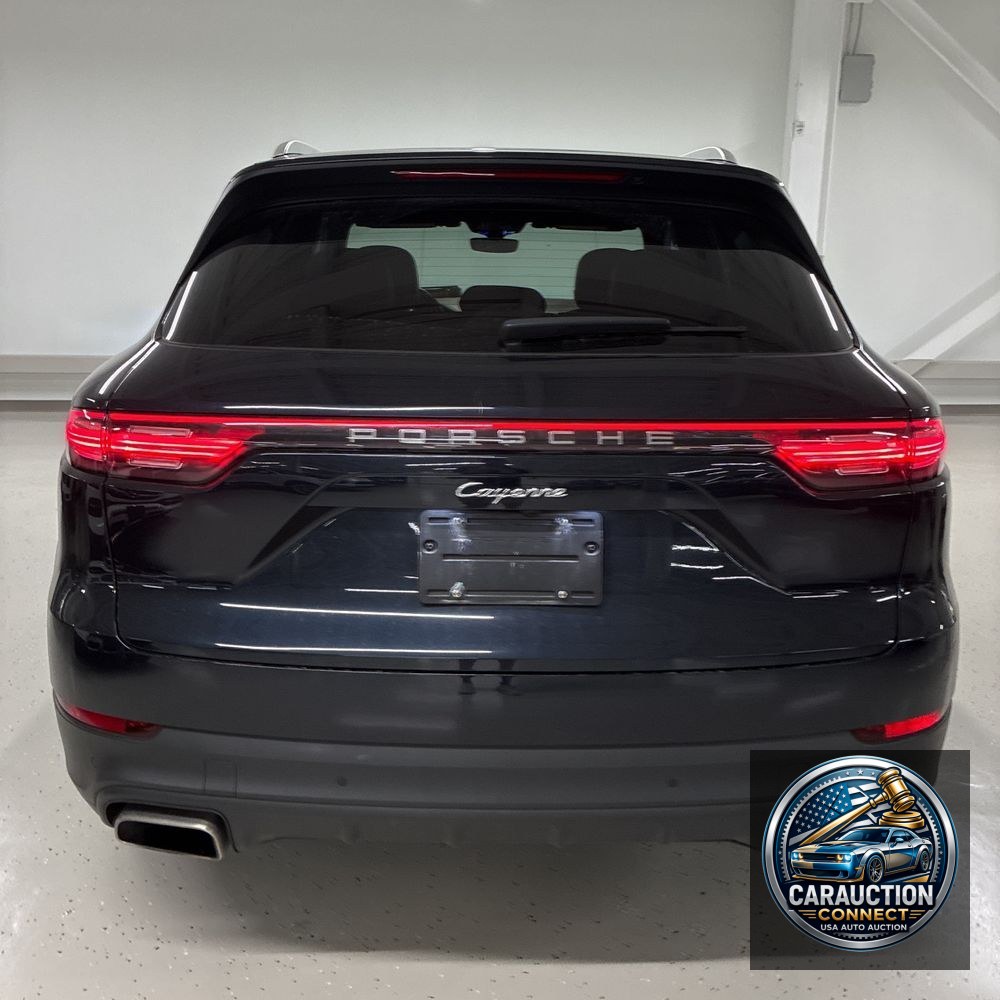2022 Porsche Cayenne Base