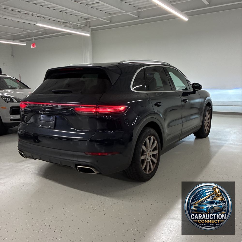 2022 Porsche Cayenne Base