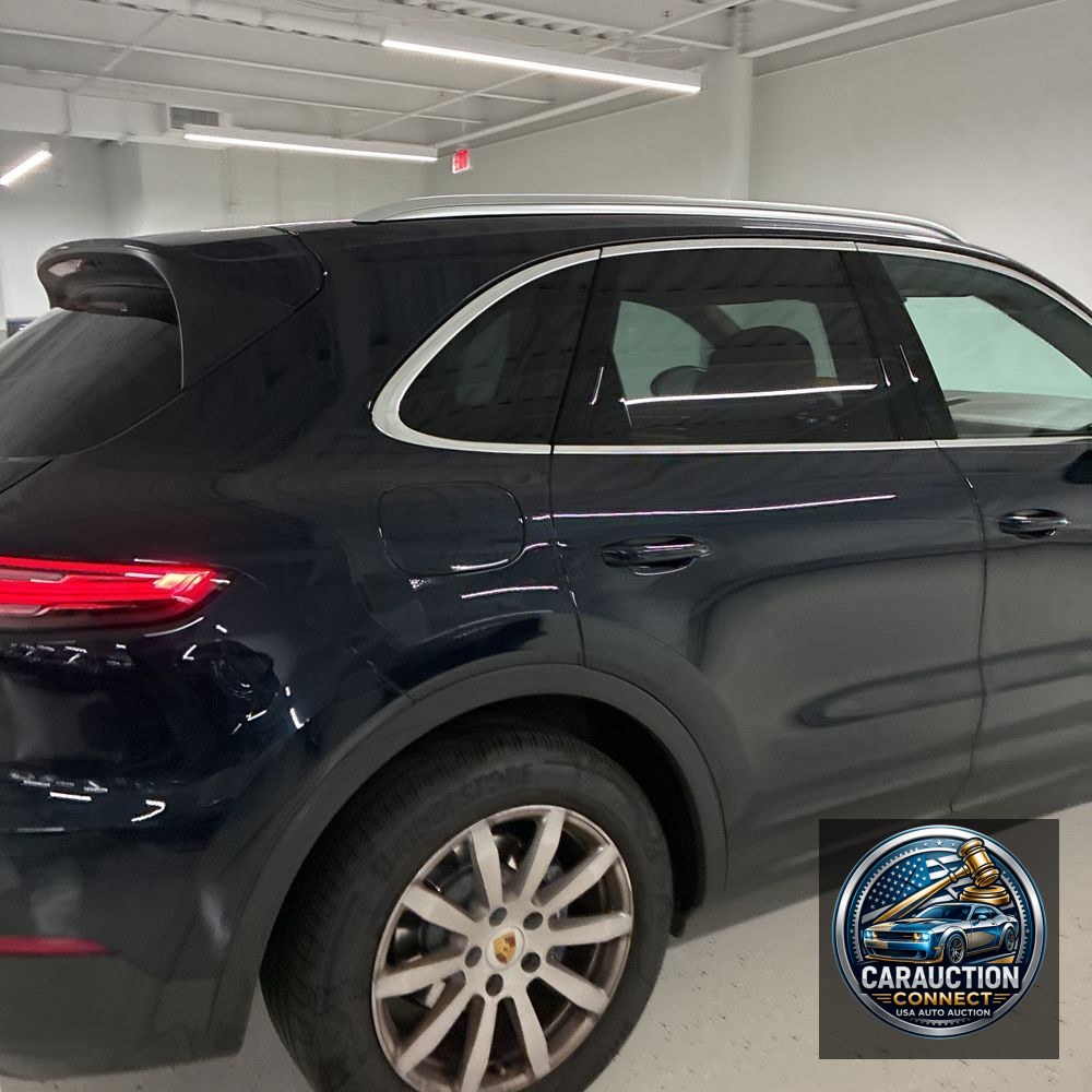 2022 Porsche Cayenne Base