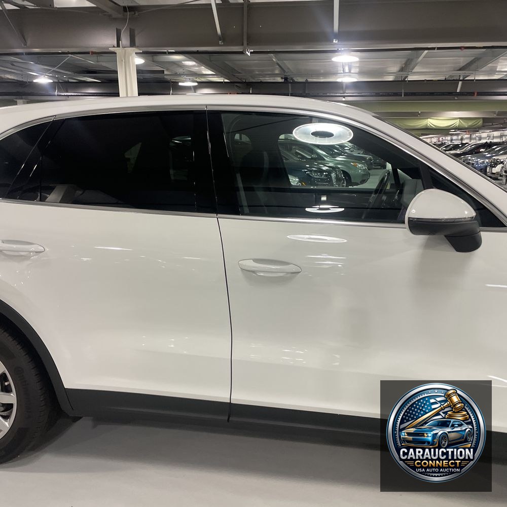 2021 Porsche Cayenne Base