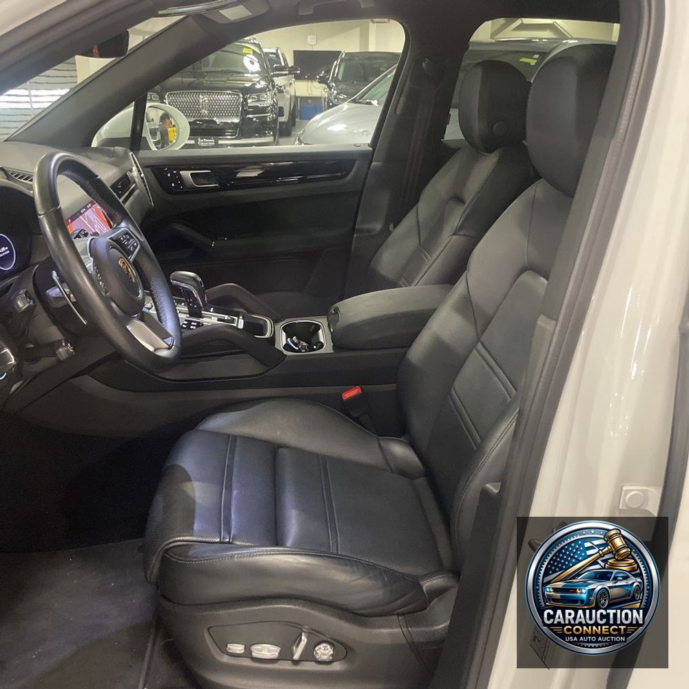 2021 Porsche Cayenne Base