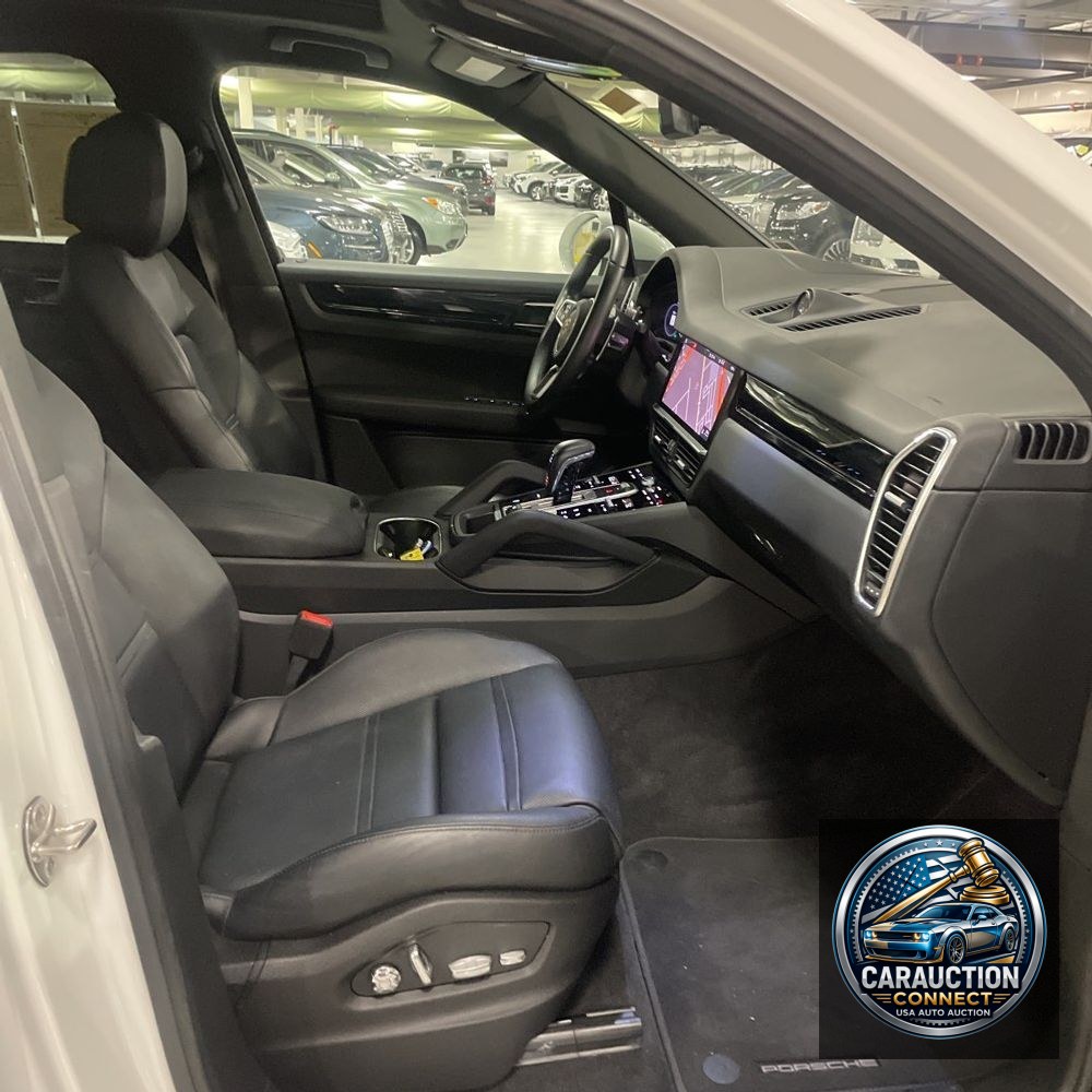 2021 Porsche Cayenne Base