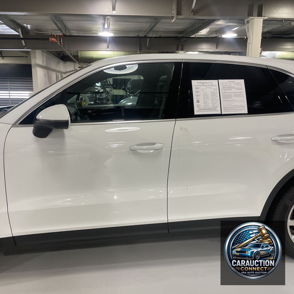 2021 Porsche Cayenne Base