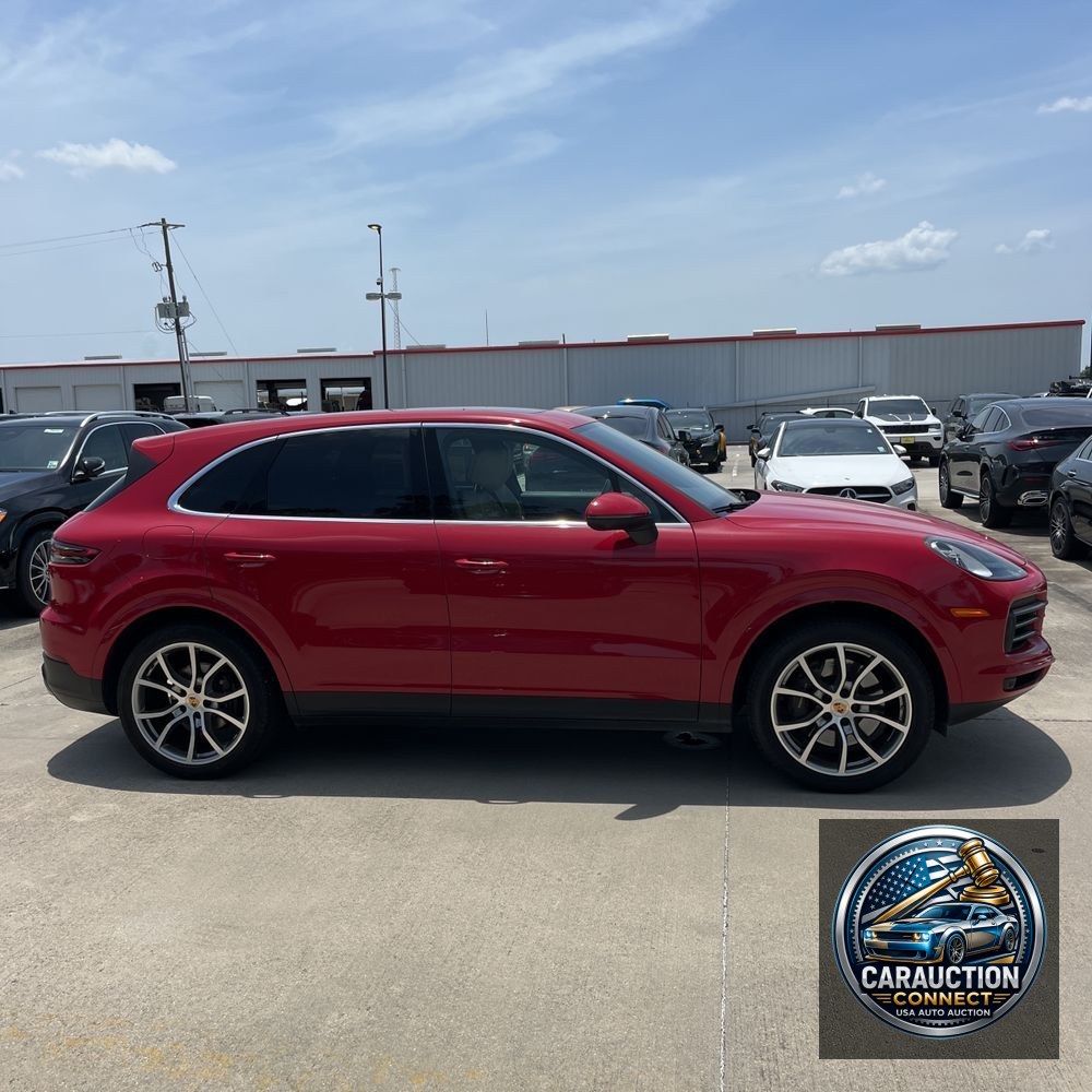 2022 Porsche Cayenne Base