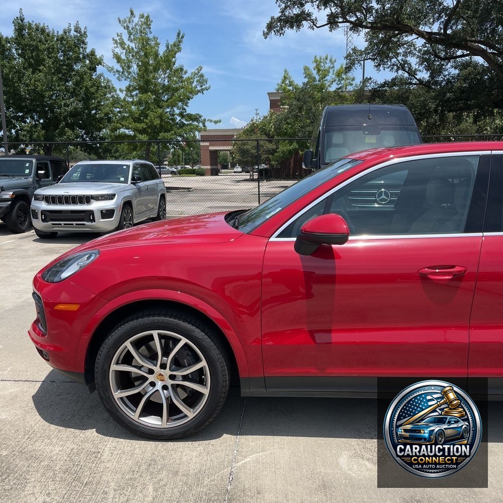 2022 Porsche Cayenne Base