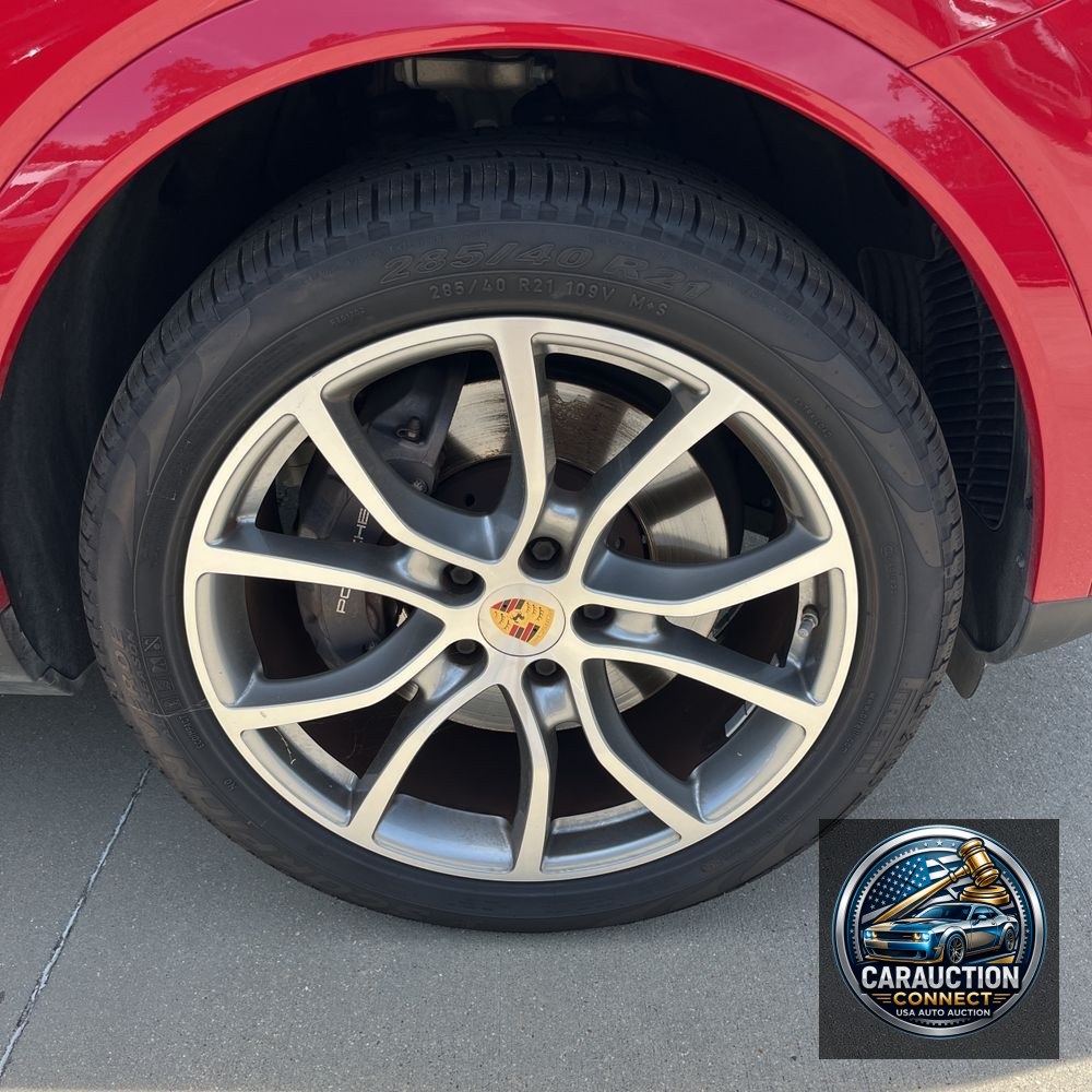 2022 Porsche Cayenne Base