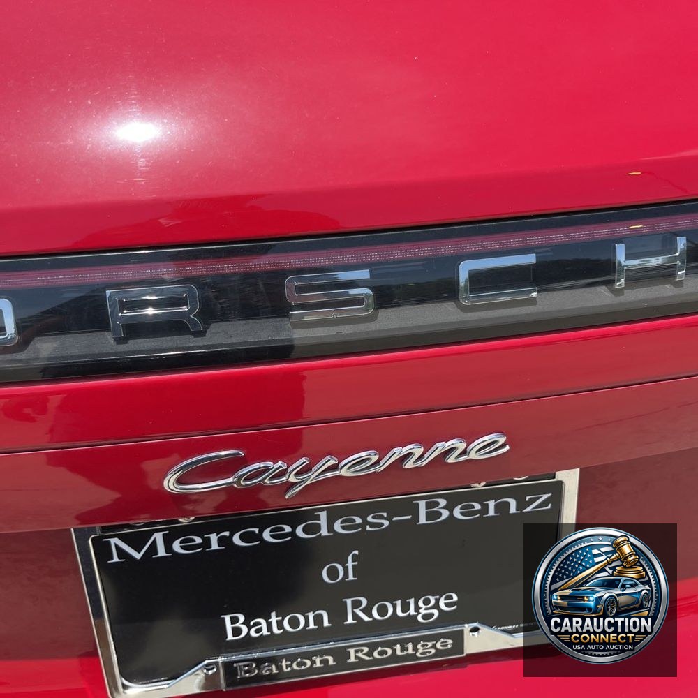 2022 Porsche Cayenne Base