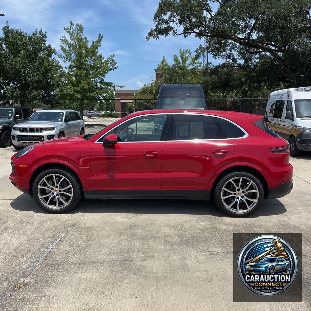 2022 Porsche Cayenne Base