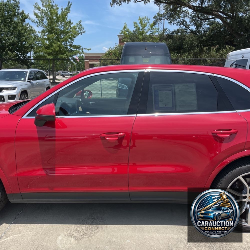 2022 Porsche Cayenne Base