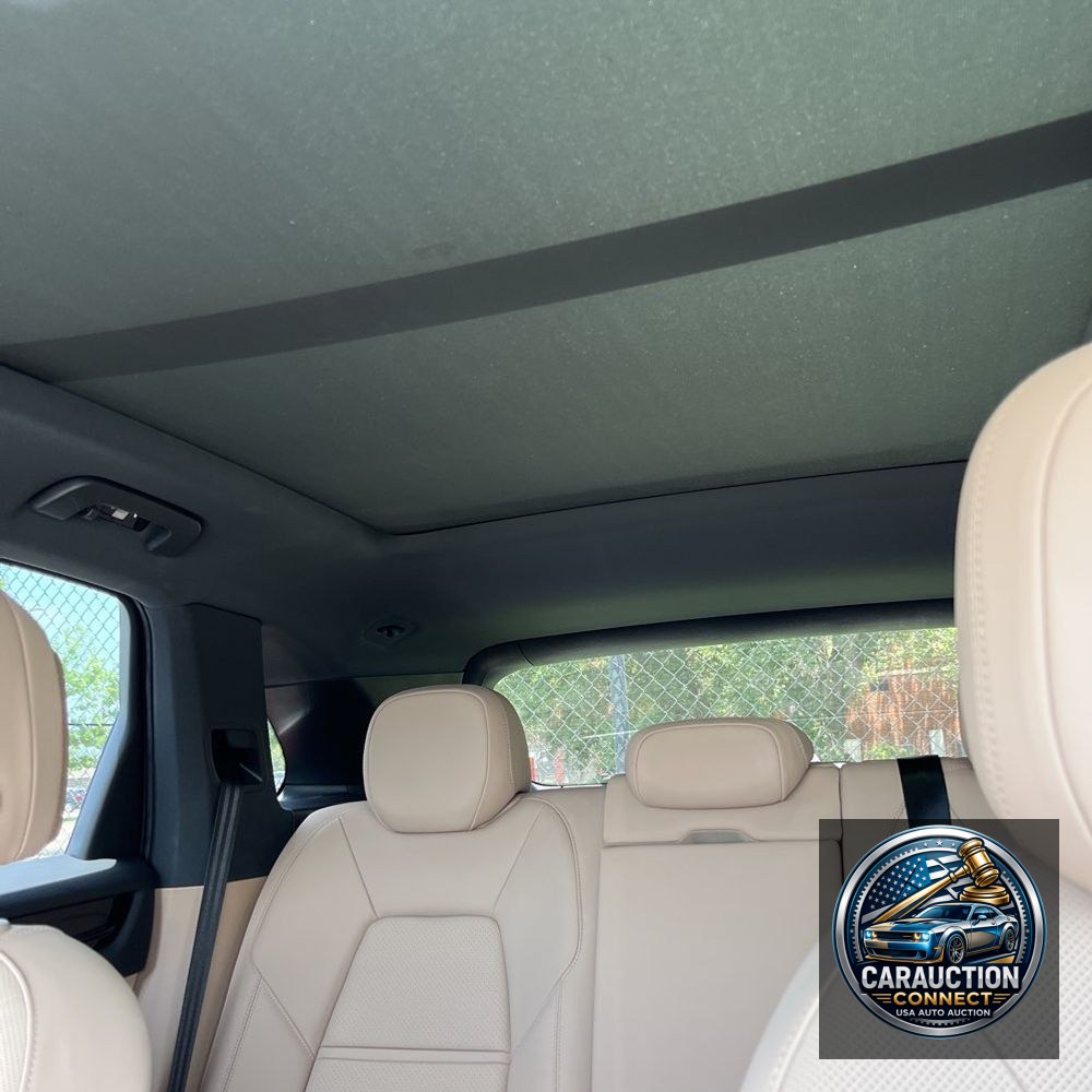 2022 Porsche Cayenne Base