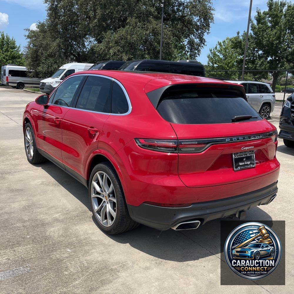2022 Porsche Cayenne Base