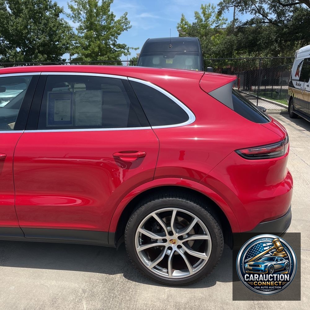 2022 Porsche Cayenne Base