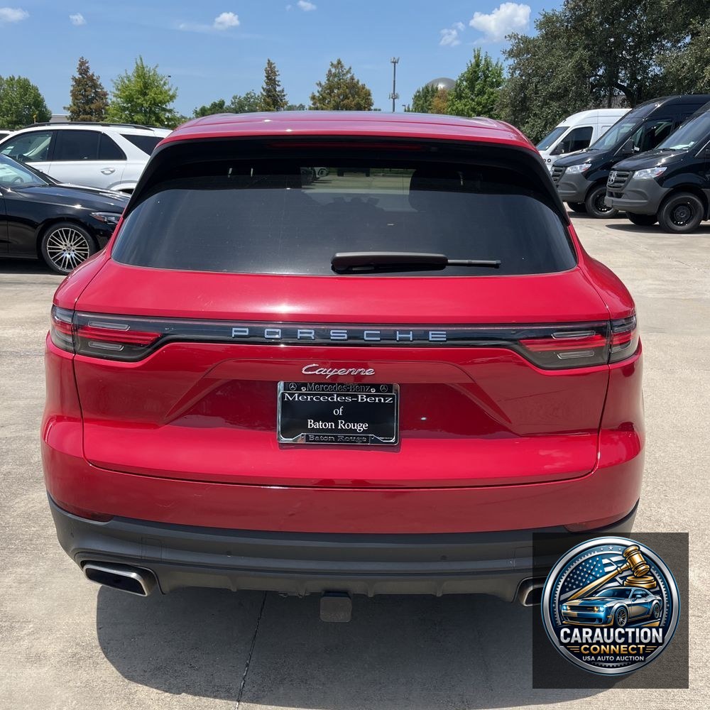 2022 Porsche Cayenne Base