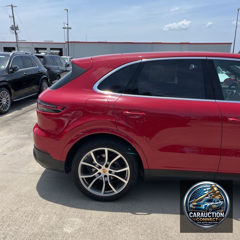 2022 Porsche Cayenne Base