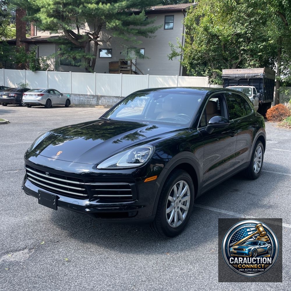 2022 Porsche Cayenne Base