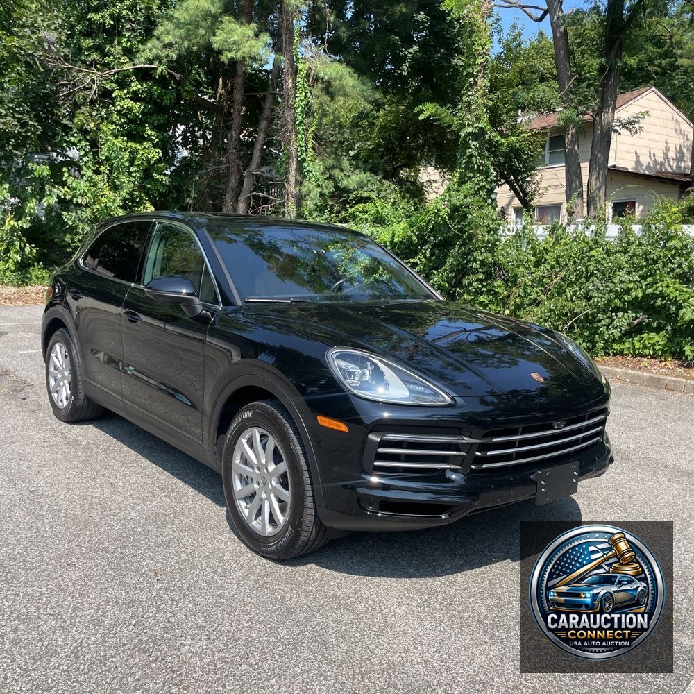 2022 Porsche Cayenne Base