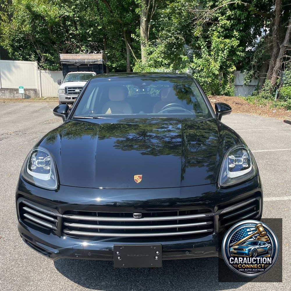 2022 Porsche Cayenne Base