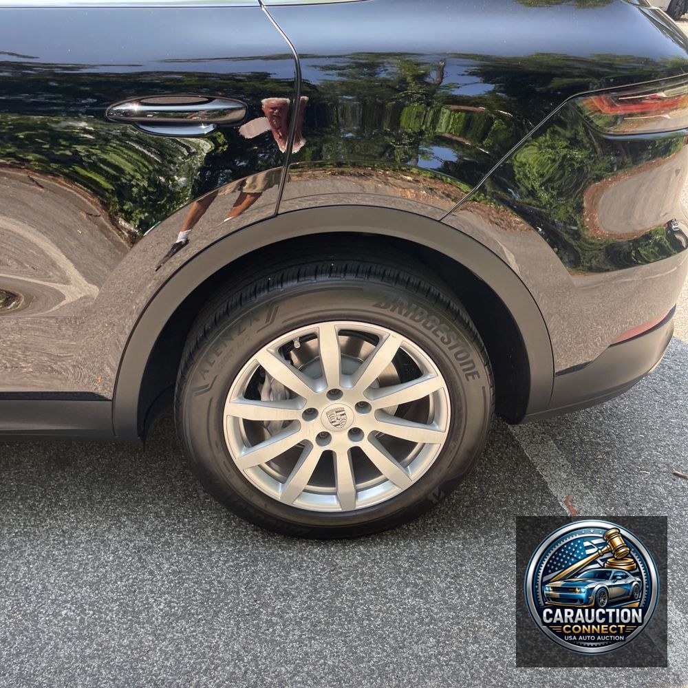 2022 Porsche Cayenne Base