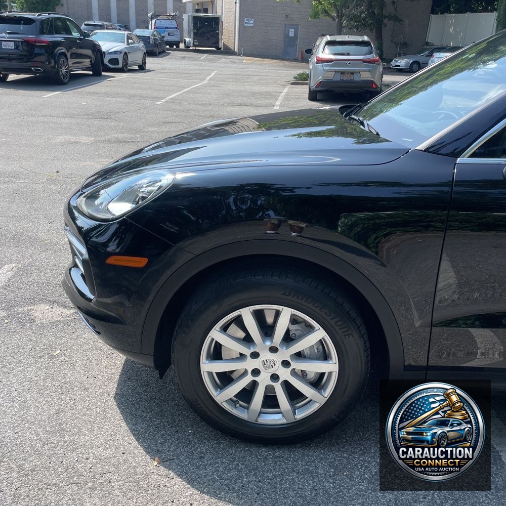 2022 Porsche Cayenne Base