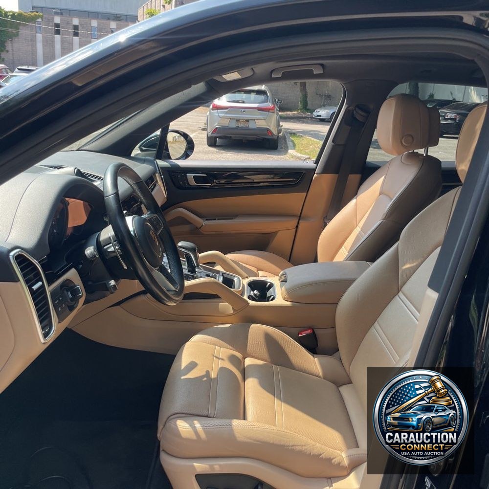 2022 Porsche Cayenne Base