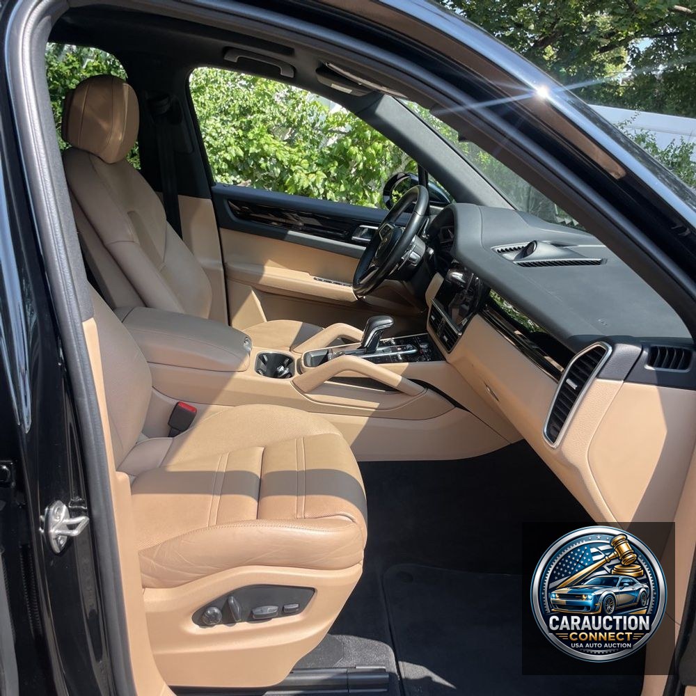 2022 Porsche Cayenne Base