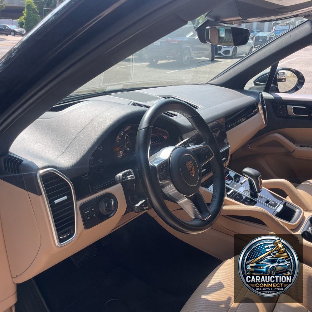2022 Porsche Cayenne Base