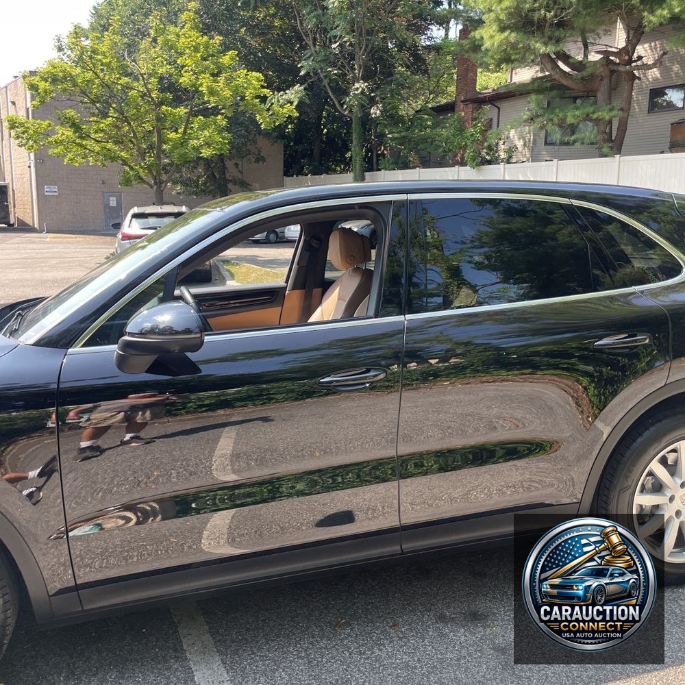 2022 Porsche Cayenne Base