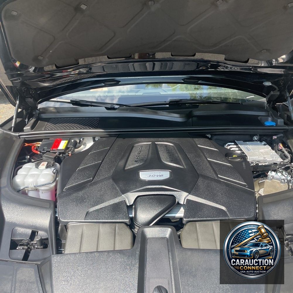 2022 Porsche Cayenne Base