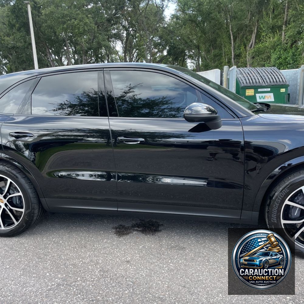2024 Porsche Cayenne Base