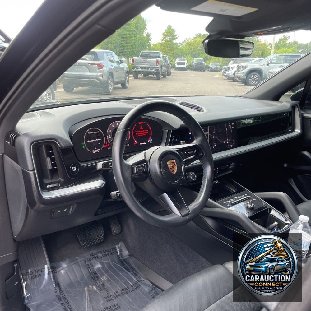 2024 Porsche Cayenne Base