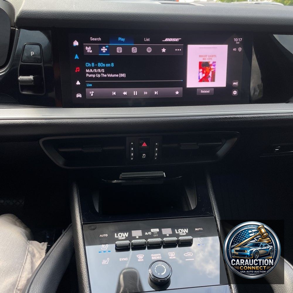 2024 Porsche Cayenne Base