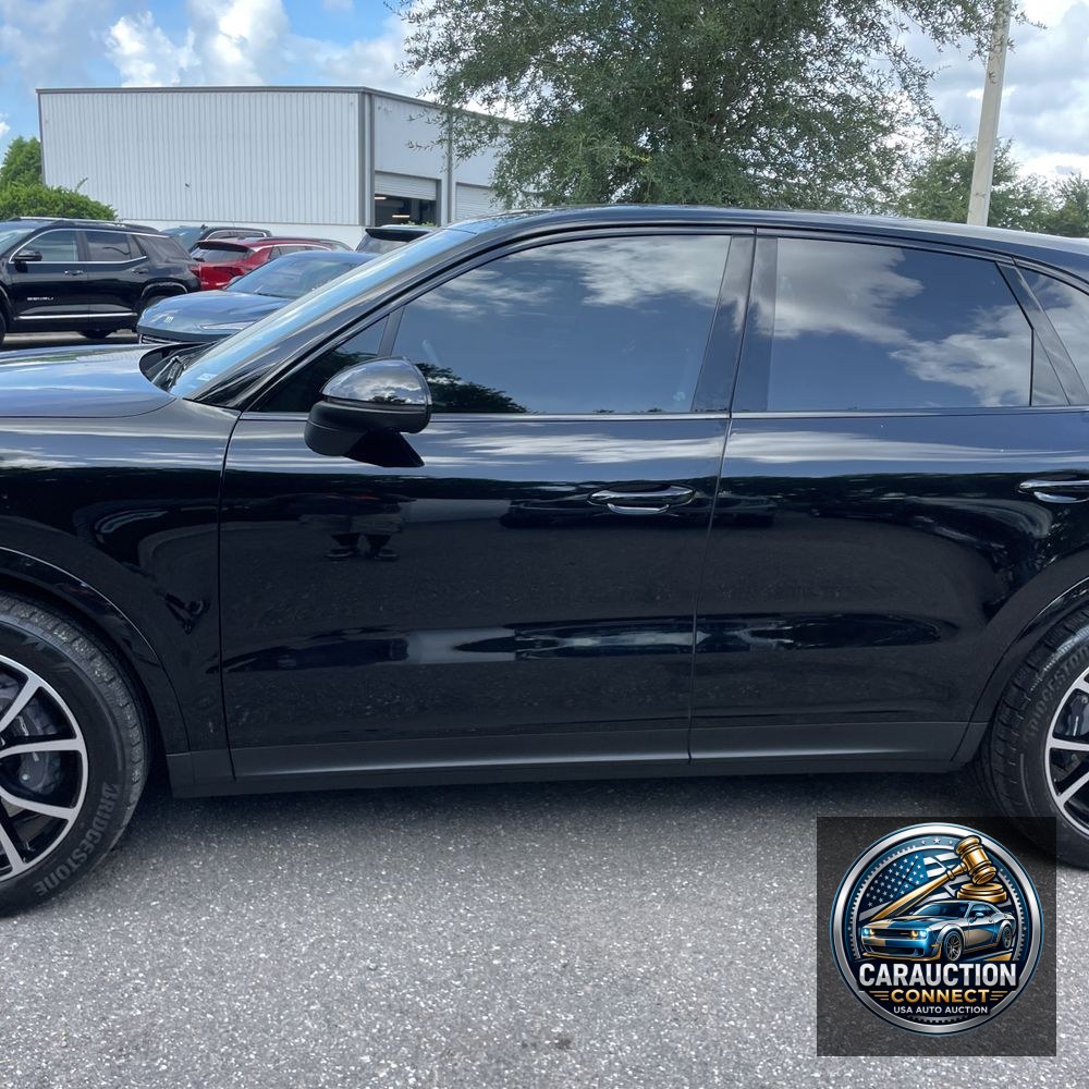 2024 Porsche Cayenne Base