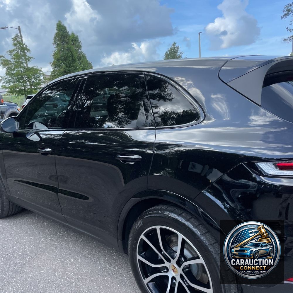 2024 Porsche Cayenne Base