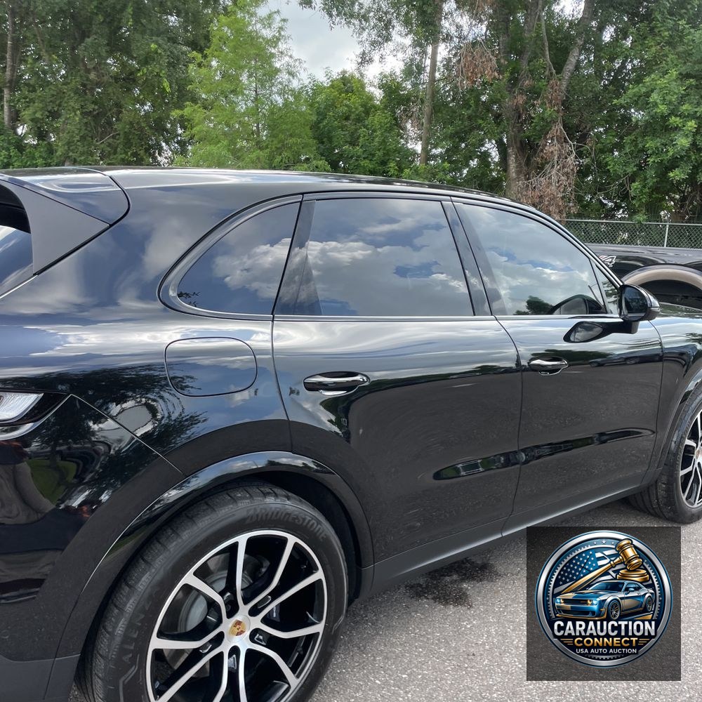 2024 Porsche Cayenne Base