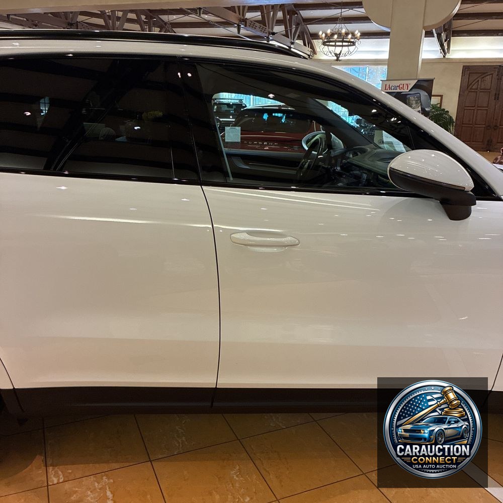 2024 Porsche Cayenne Base