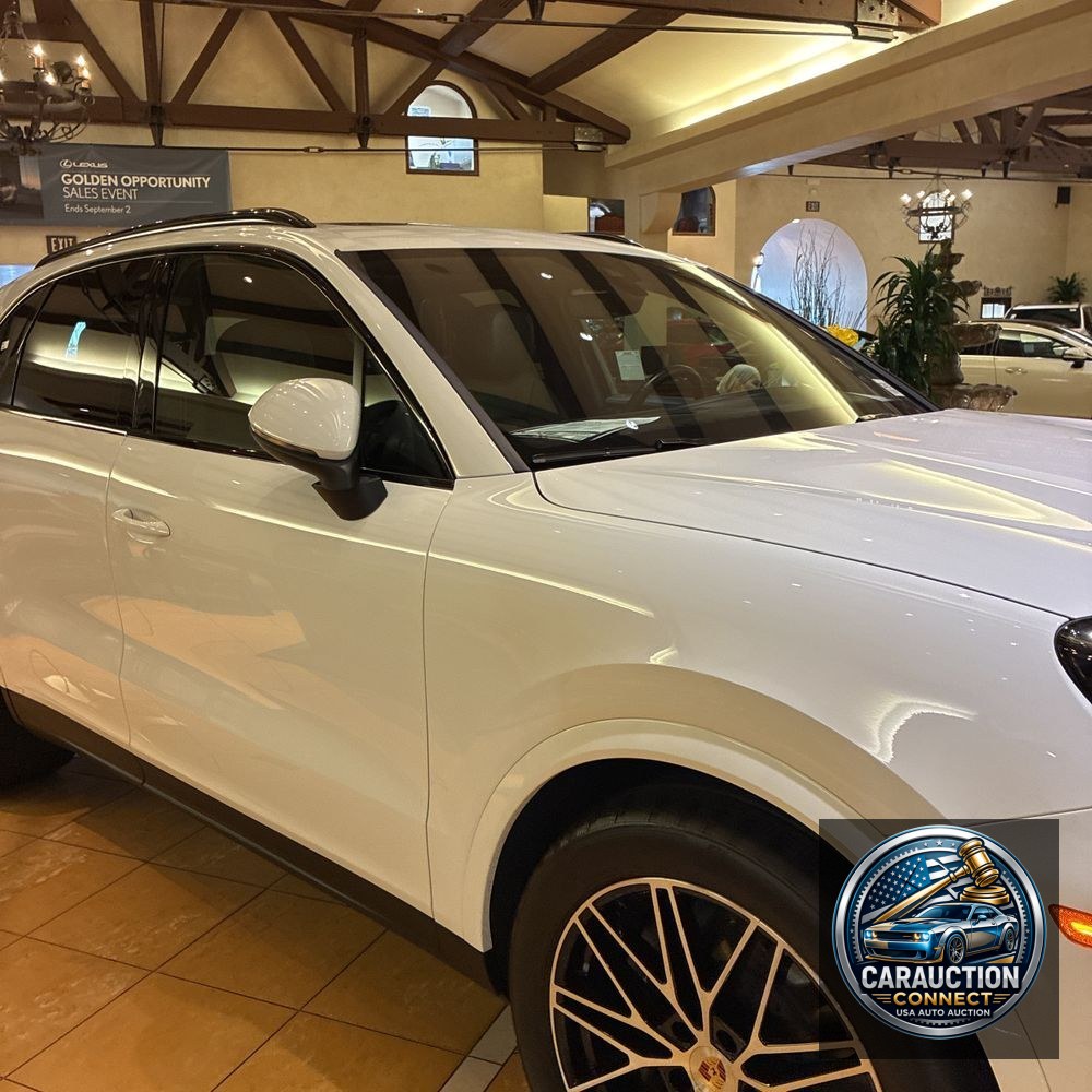 2024 Porsche Cayenne Base