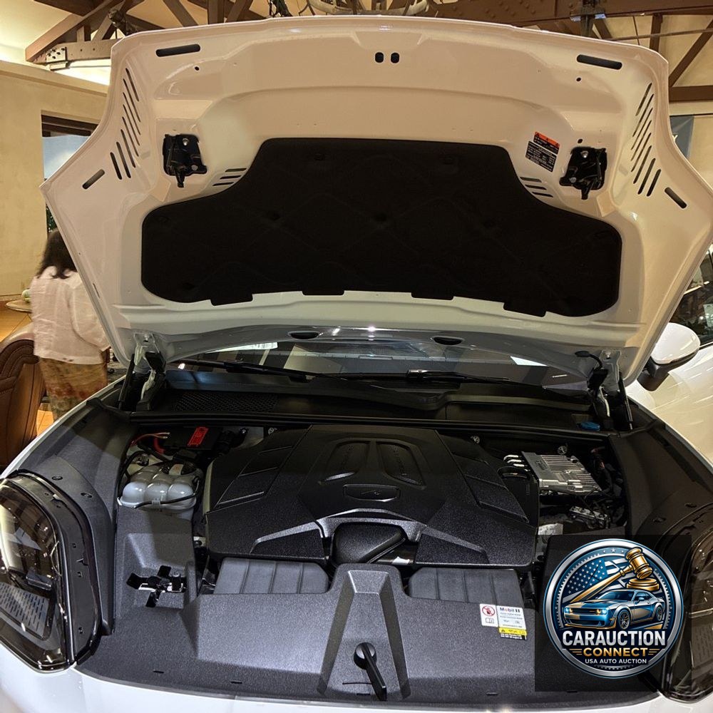2024 Porsche Cayenne Base