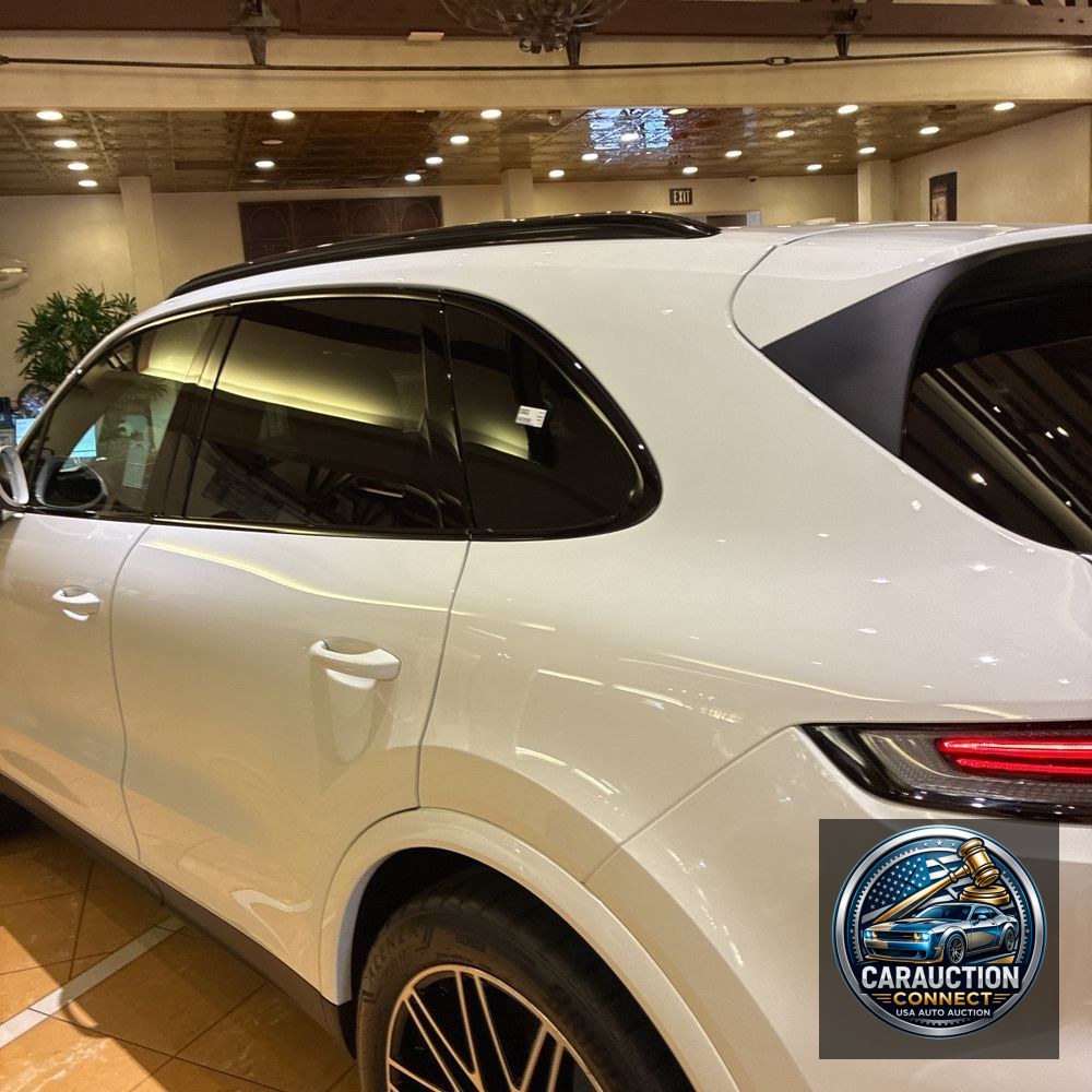 2024 Porsche Cayenne Base