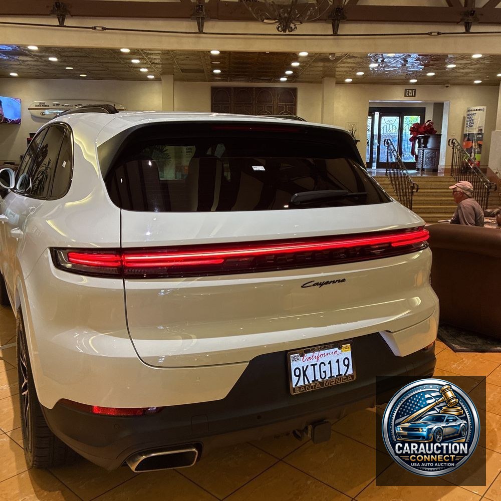 2024 Porsche Cayenne Base