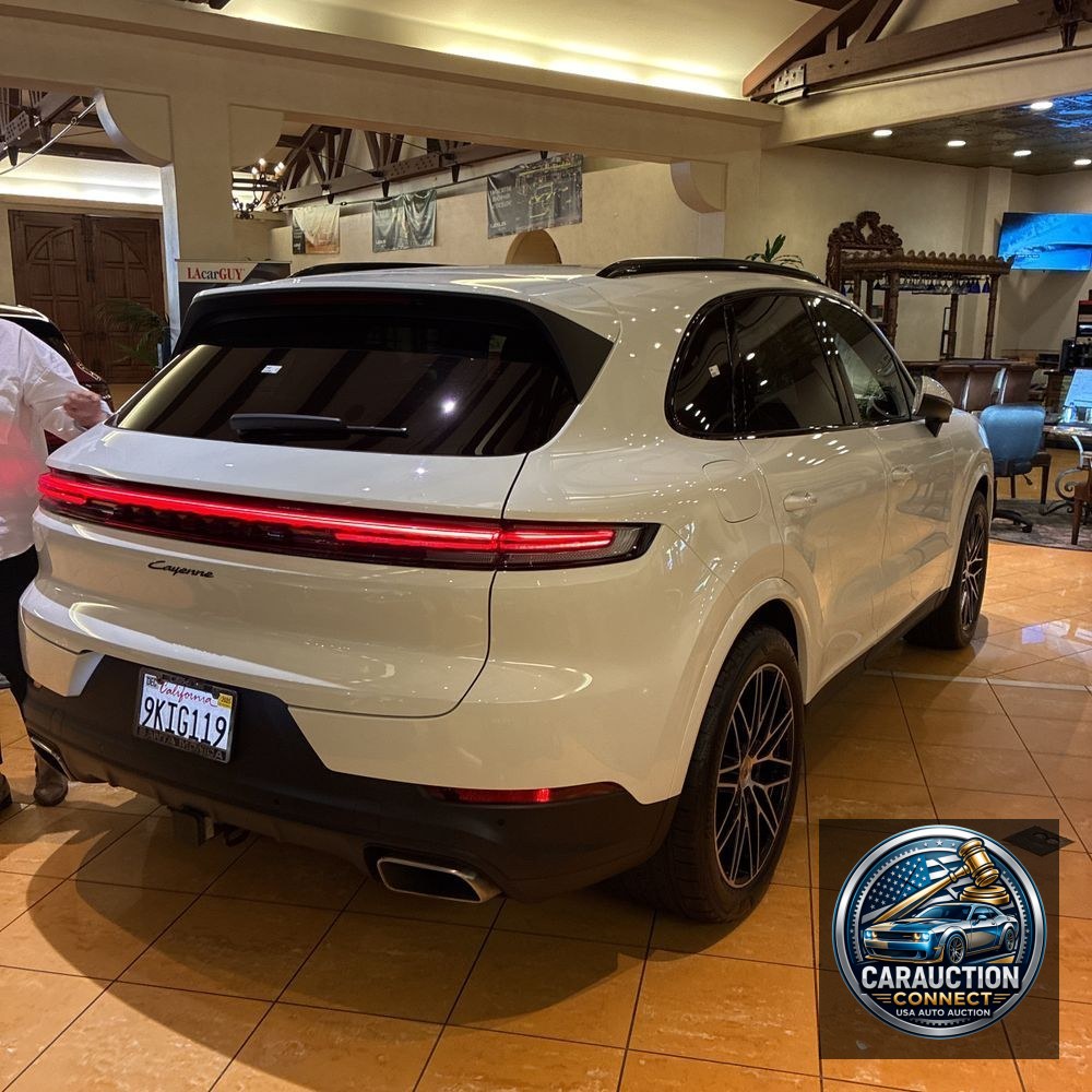 2024 Porsche Cayenne Base