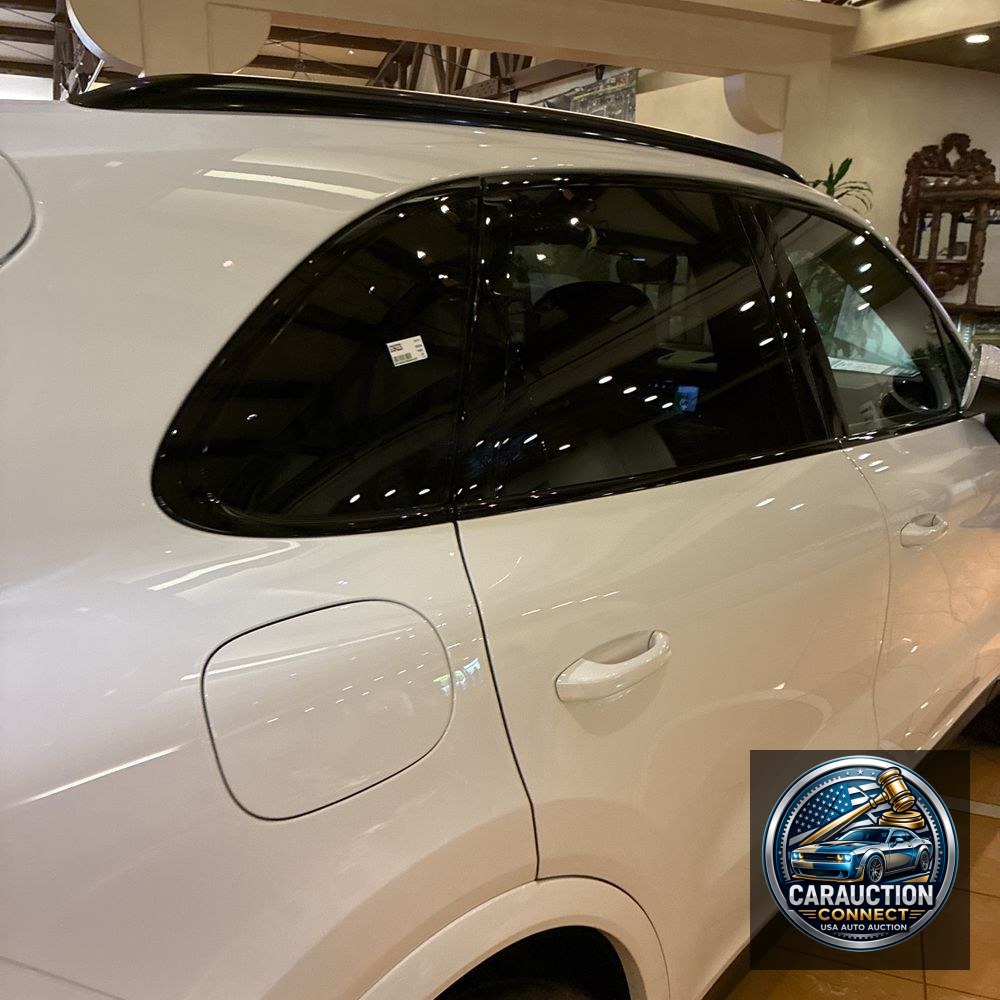 2024 Porsche Cayenne Base