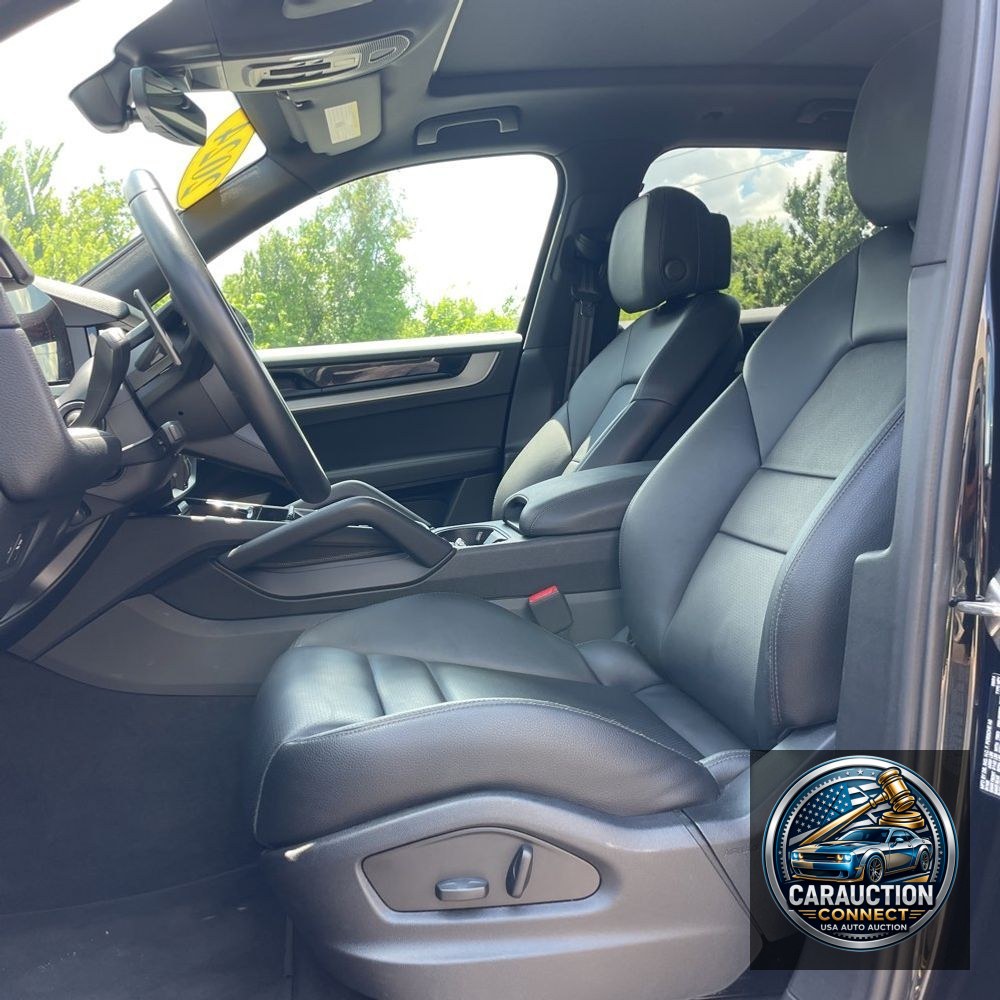 2024 Porsche Cayenne Base