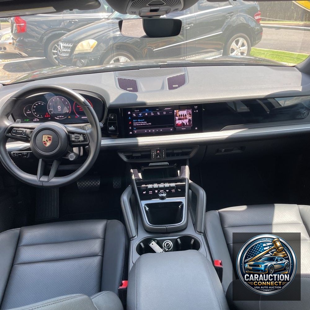 2024 Porsche Cayenne Base