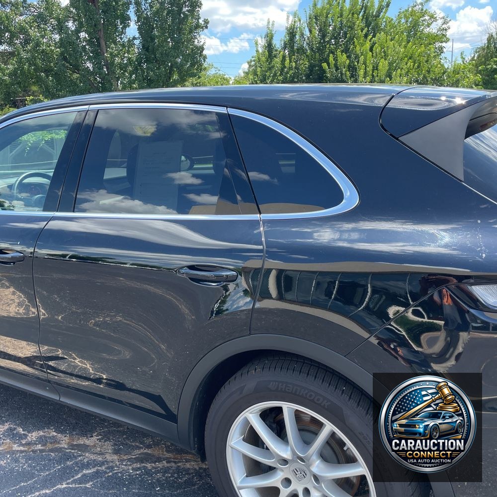 2024 Porsche Cayenne Base