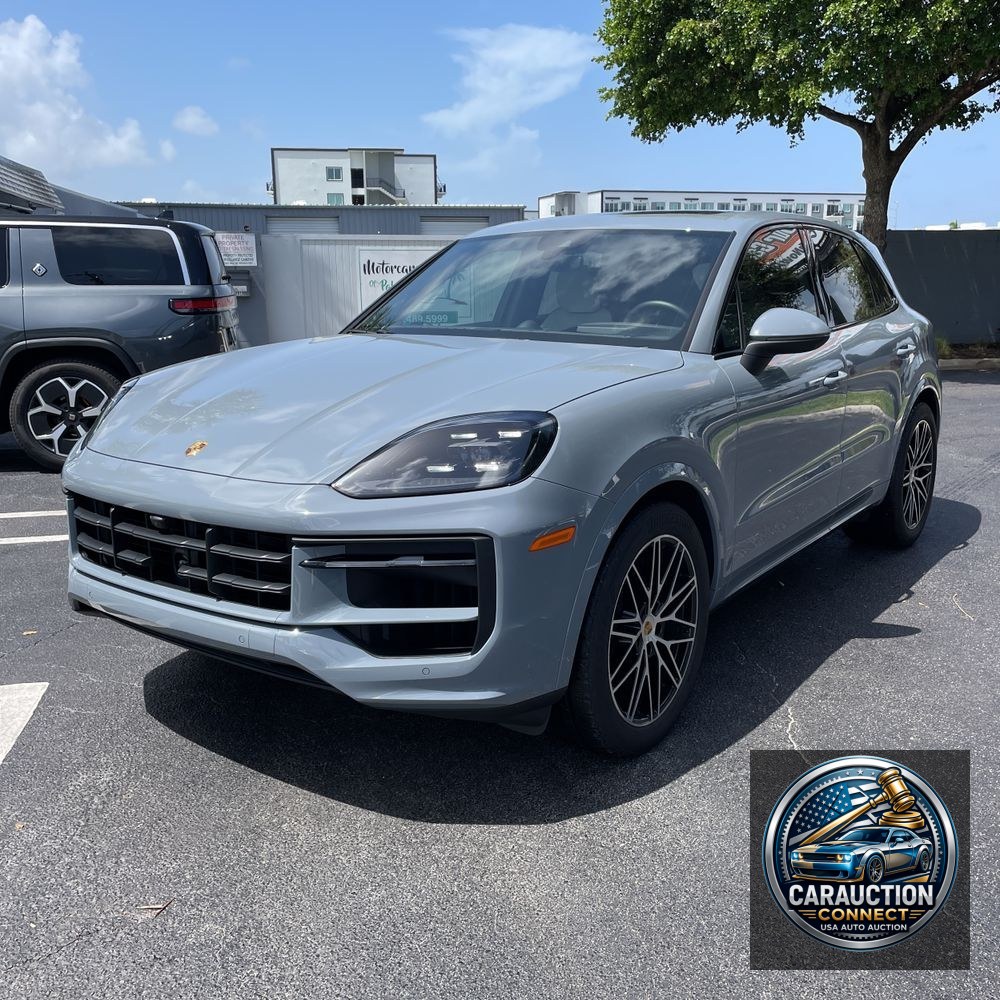 2024 Porsche Cayenne Base