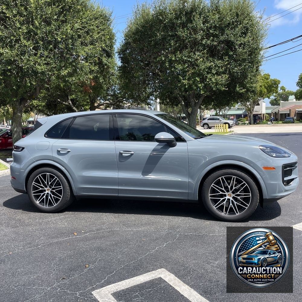 2024 Porsche Cayenne Base